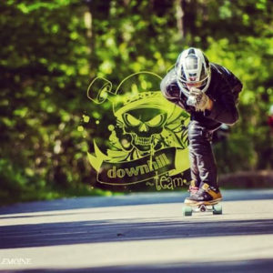 skateboard_downhill_pesca_bordza_longboard_descente_illustration Skateboard Downhill Pesca Bordza longboard descente