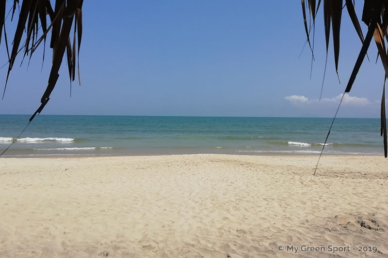 diapo-hoian-10 Voyager autrement au Vietnam : La plage de Hoi An